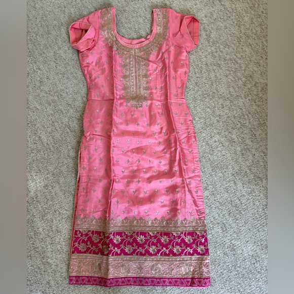 Pink Salwaar Kameez - Picture 5 of 7